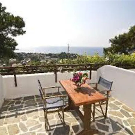 Karpathios Aparthotel 2*